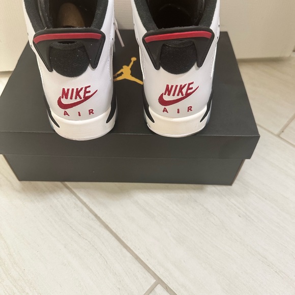 Air Jordan 6 - Picture 4 of 4